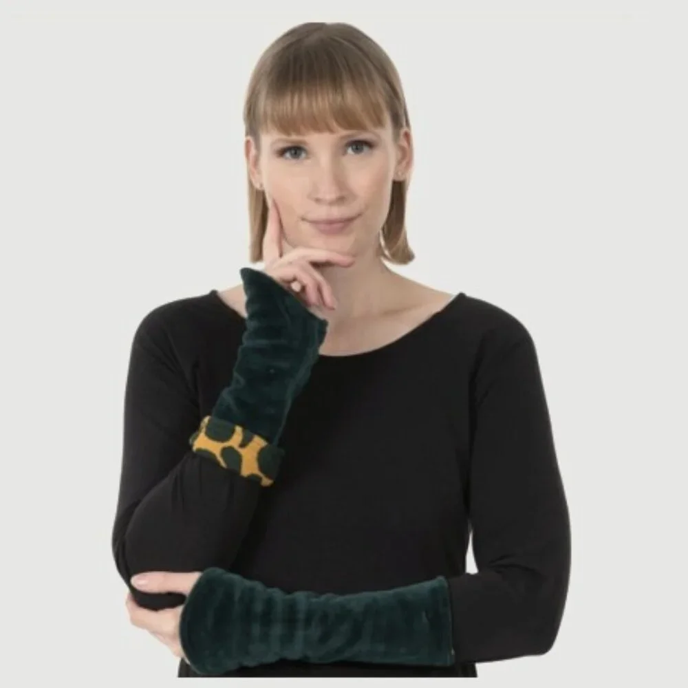 Chapati Berlin, Organic Cotton Velvet Fingerless Gloves, Reversible, Women OS